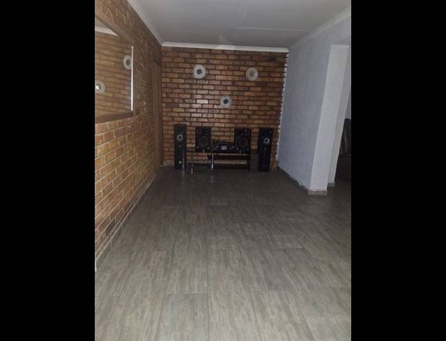 4 BEDROOM HOUSE FOR SALE IN ARCON PARK